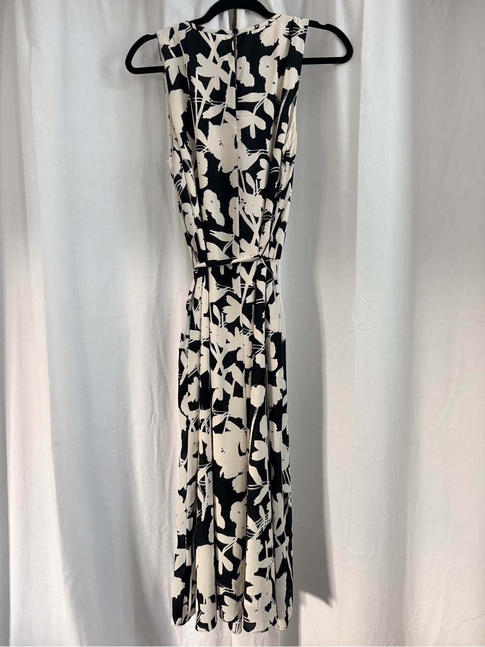 Banana Republic Factory Black and White Floral Maxi Dress